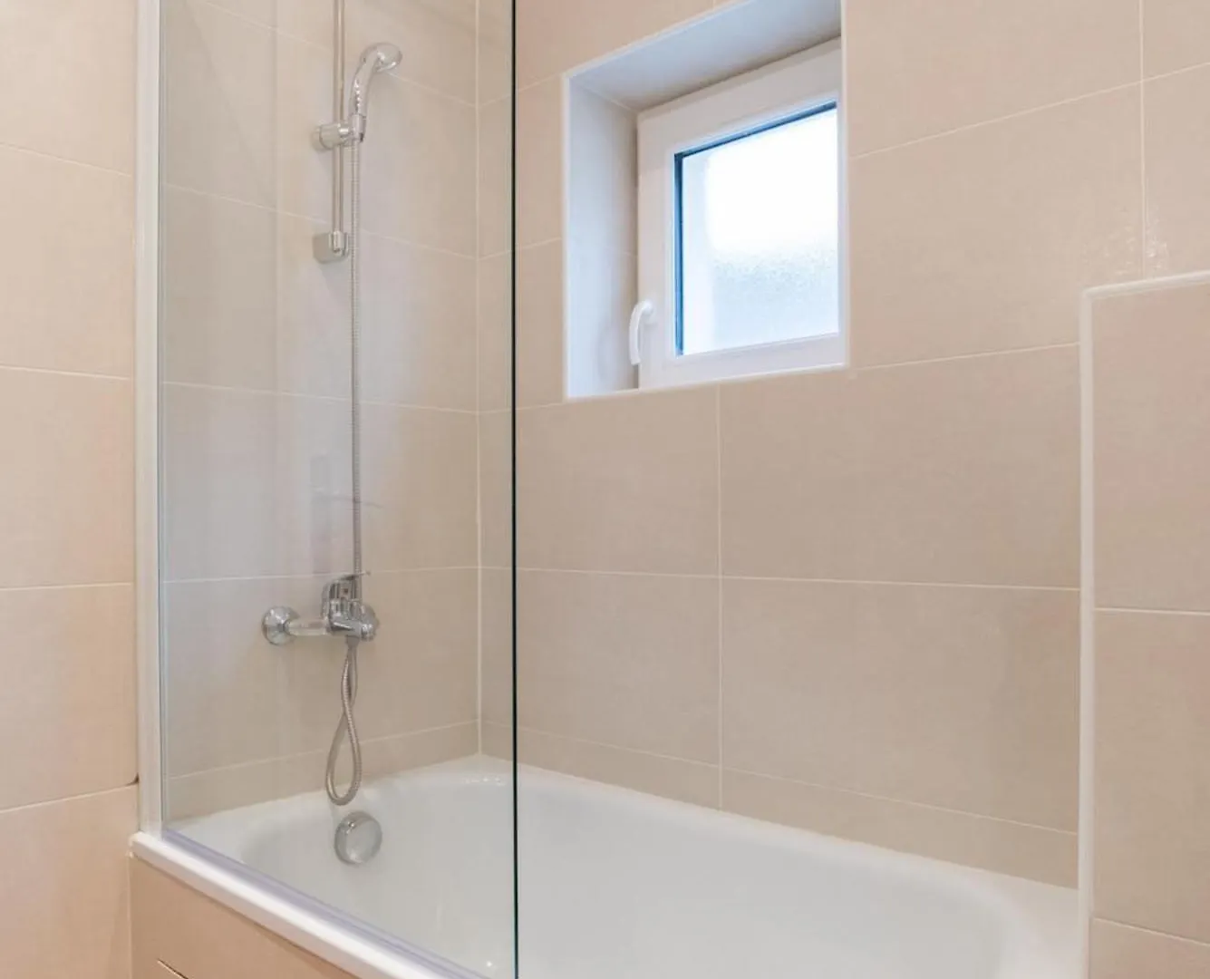 Arts Et 1br Cozy Flat